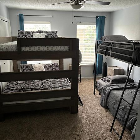 Апартаменты Hosting Nightly Nestings Ирвинг Экстерьер фото